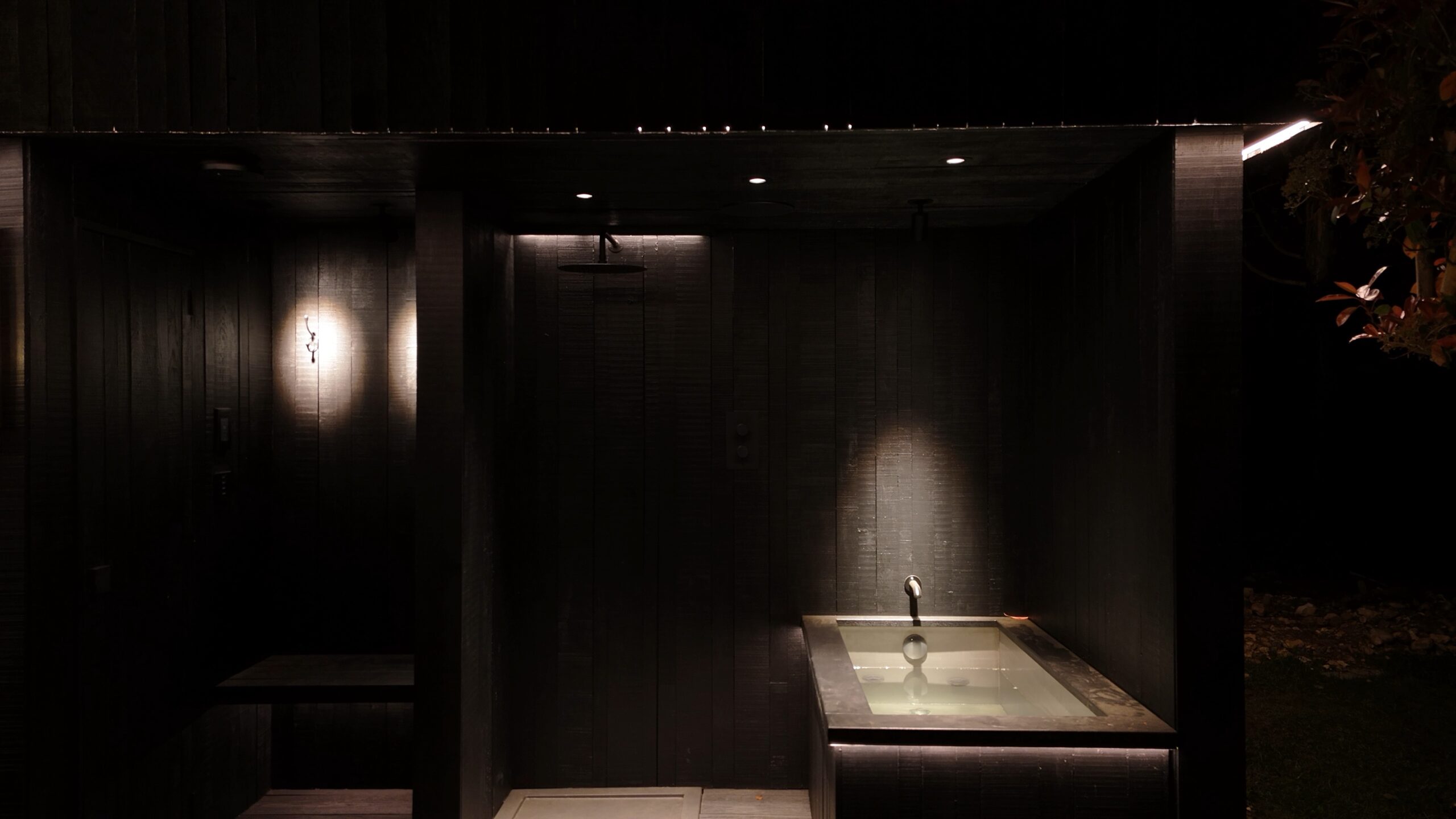 doms pod bath